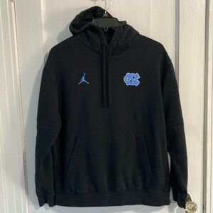 Jordan UNC Tar Heels Hoodie Sweatshirt Size Large Black With Carolina Blue Print